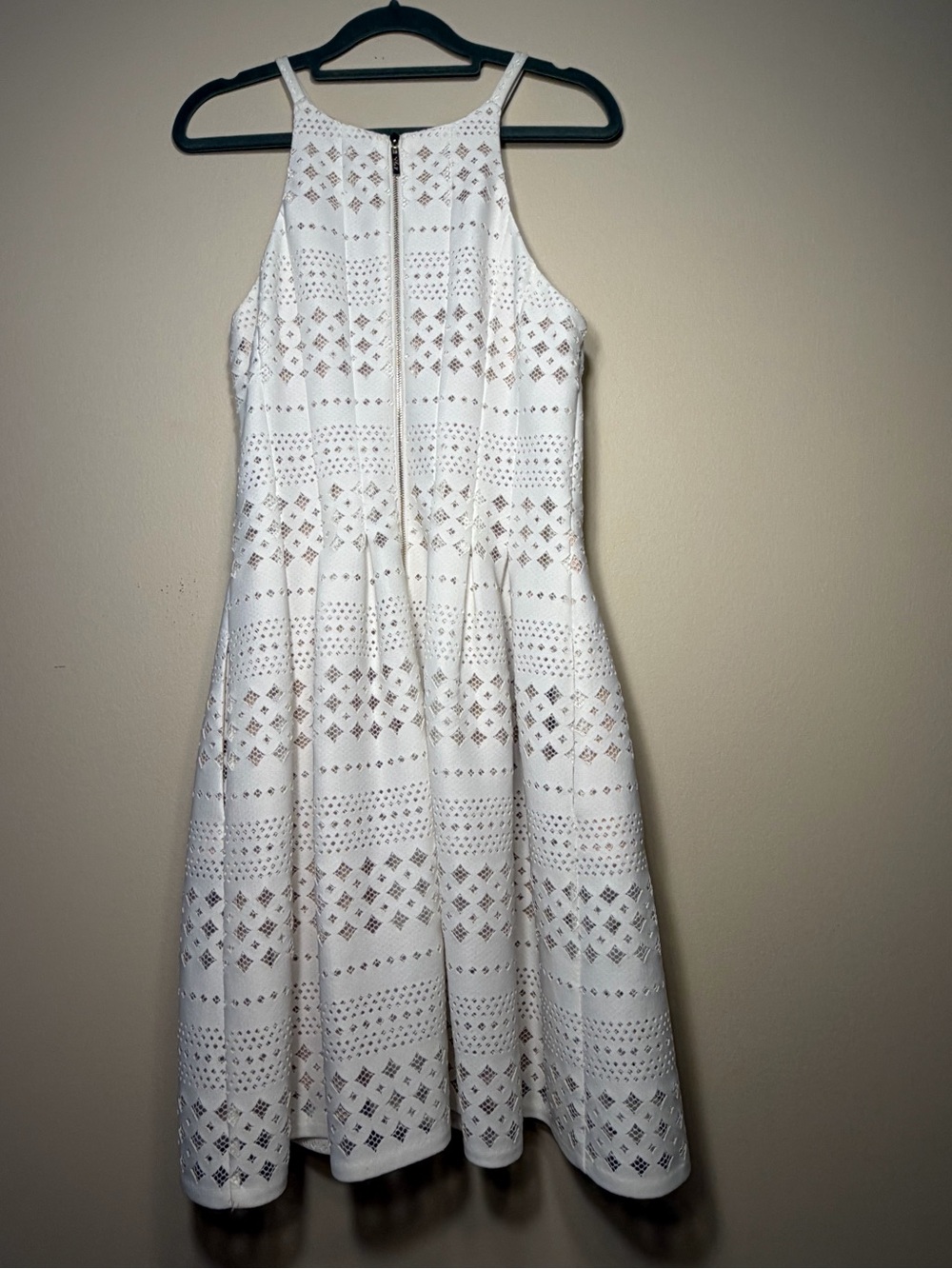 Eliza J White Eyelet Halter Dress Size 8 NWOT - Picture 5 of 9